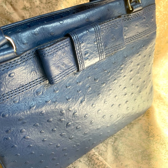 Barely worn KATE SPADE NAVY LEATHER BOW SHOULDER HANDBAG!! - Picture 4 of 7